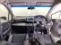 �ɥ饤�С����濴�˼����˼꤬�Ϥ����֤ˣ��ԥ��쥯�ȥ�С��䥨�������͡��������å��ʤɤ����֡��������ͥ��Ƥ��ޤ� 2