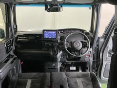 �ɥ饤�С����濴�˼����˼꤬�Ϥ����֤ˣ��ԥ��쥯�ȥ�С��䥨�������͡��������å��ʤɤ����֡��������ͥ��Ƥ��ޤ� 2