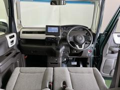 �ɥ饤�С����濴�˼����˼꤬�Ϥ����֤ˣ��ԥ��쥯�ȥ�С��䥨�������͡��������å��ʤɤ����֡��������ͥ��Ƥ��ޤ� 2