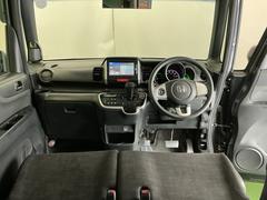 �ɥ饤�С����濴�˼����˼꤬�Ϥ����֤˥��������͡��������å��ʤɤ����֡��������ͥ��Ƥ��ޤ� 2