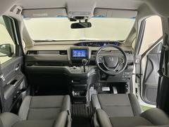 �ɥ饤�С����濴�˼����˼꤬�Ϥ����֤ˣ��ԥ��쥯�ȥ�С��䥨�������͡��������å��ʤɤ����֡��������ͥ��Ƥ��ޤ� 2