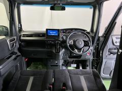 �ɥ饤�С����濴�˼����˼꤬�Ϥ����֤ˣ��ԥ��쥯�ȥ�С��䥨�������͡��������å��ʤɤ����֡��������ͥ��Ƥ��ޤ� 2