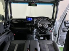 �ɥ饤�С����濴�˼����˼꤬�Ϥ����֤ˣ��ԥ��쥯�ȥ�С��䥨�������͡��������å��ʤɤ����֡��������ͥ��Ƥ��ޤ� 2