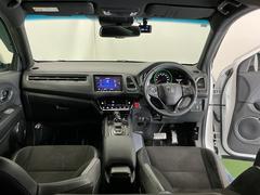 �ɥ饤�С����濴�˼����˼꤬�Ϥ����֤ˣ��ԥ��쥯�ȥ�С��䥨�������͡��������å��ʤɤ����֡��������ͥ��Ƥ��ޤ� 2