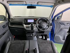 �ɥ饤�С����濴�˼����˼꤬�Ϥ����֤ˣ��ԥ��쥯�ȥ�С��䥨�������͡��������å��ʤɤ����֡��������ͥ��Ƥ��ޤ� 2