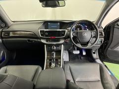 �ɥ饤�С����濴�˼����˼꤬�Ϥ����֤ˣ��ԥ��쥯�ȥ�С��䥨�������͡��������å��ʤɤ����֡��������ͥ��Ƥ��ޤ� 2