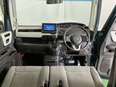 �ɥ饤�С����濴�˼����˼꤬�Ϥ����֤ˣ��ԥ��쥯�ȥ�С��䥨�������͡��������å��ʤɤ����֡��������ͥ��Ƥ��ޤ� 2