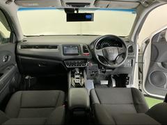 �ɥ饤�С����濴�˼����˼꤬�Ϥ����֤ˣ��ԥ��쥯�ȥ�С��䥨�������͡��������å��ʤɤ����֡��������ͥ��Ƥ��ޤ� 2