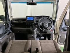 �ɥ饤�С����濴�˼����˼꤬�Ϥ����֤ˣ��ԥ��쥯�ȥ�С��䥨�������͡��������å��ʤɤ����֡��������ͥ��Ƥ��ޤ� 2