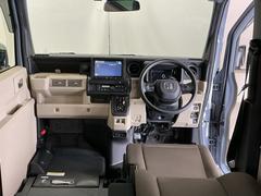 �ɥ饤�С����濴�˼����˼꤬�Ϥ����֤ˣ��ԥ��쥯�ȥ�С��䥨�������͡��������å��ʤɤ����֡��������ͥ��Ƥ��ޤ� 2