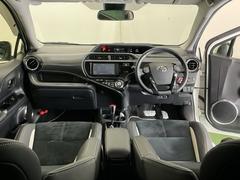 �ɥ饤�С����濴�˼����˼꤬�Ϥ����֤ˣ��ԥ��쥯�ȥ�С��䥨�������͡��������å��ʤɤ����֡��������ͥ��Ƥ��ޤ� 2