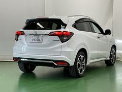 大型テールゲートスポイラー装備でフォルムもスタイリッシュにしています。高速走行時には走行安定性能に優れていて、低燃費にも大きく貢献します 6