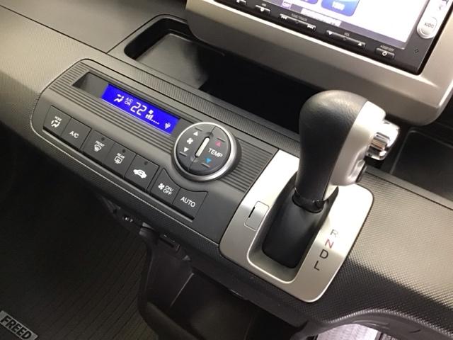 フリード Ｘ　ナビ　Ｒカメラ　ブルートゥース　ワンセグ　ＤＶＤ再生　イモビライザ　福祉車両　ＥＴＣ　バックカメラ　ＶＳＡ　キーレスキー　フルオートエアコン　両側スライド片側電動（15枚目）