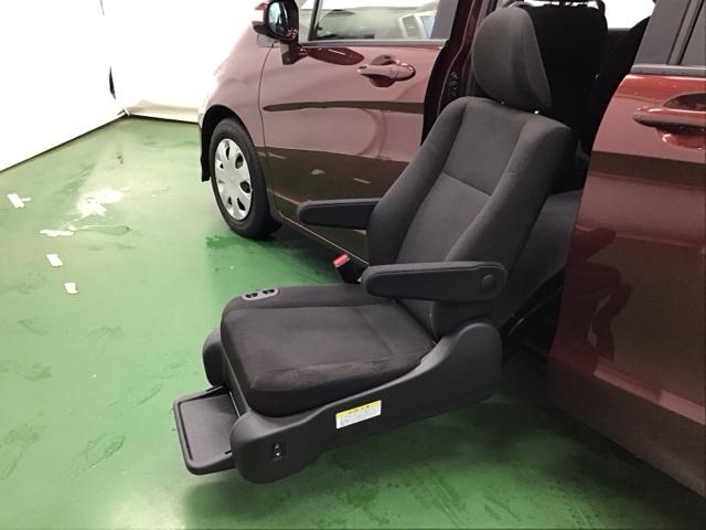 フリード Ｘ　ナビ　Ｒカメラ　ブルートゥース　ワンセグ　ＤＶＤ再生　イモビライザ　福祉車両　ＥＴＣ　バックカメラ　ＶＳＡ　キーレスキー　フルオートエアコン　両側スライド片側電動（18枚目）