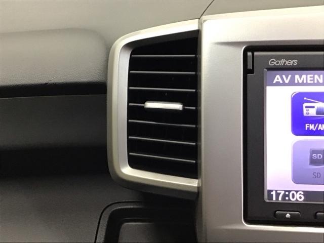 フリード Ｘ　ナビ　Ｒカメラ　ブルートゥース　ワンセグ　ＤＶＤ再生　イモビライザ　福祉車両　ＥＴＣ　バックカメラ　ＶＳＡ　キーレスキー　フルオートエアコン　両側スライド片側電動（57枚目）