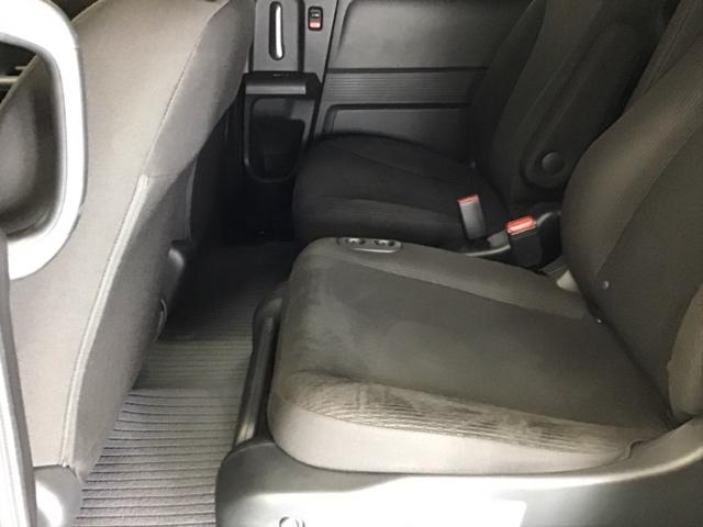フリード Ｘ　ナビ　Ｒカメラ　ブルートゥース　ワンセグ　ＤＶＤ再生　イモビライザ　福祉車両　ＥＴＣ　バックカメラ　ＶＳＡ　キーレスキー　フルオートエアコン　両側スライド片側電動（65枚目）