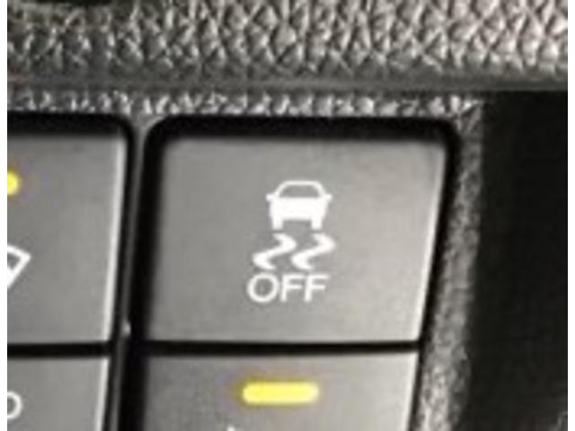 フィットハイブリッド Ｓパッケージ　ナビ　Ｒカメラ　ブルートゥース　フルセグ　盗難防止　記録簿有り　Ｉ－ＳＴＯＰ　横滑り防止システム　Ｂモニター　サイドエアバッグ　スマキ－　地デジ　ＬＥＤライト　ＤＶＤ再生　クルコン　Ｗエアバック（22枚目）