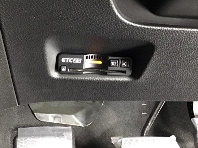 フィット ｅ：ＨＥＶホーム２０周年特別仕様車カーサ　ドラレコ　ナビ　Ｒカメラ　ブルートゥース　ＬＥＤライト　フルセグ　オートライト　シートヒータ　ＥＴＣ車載器　オートクルーズコントロール　サイドＳＲＳ　スマートキー　イモビライザー　オートエアコン（15枚目）