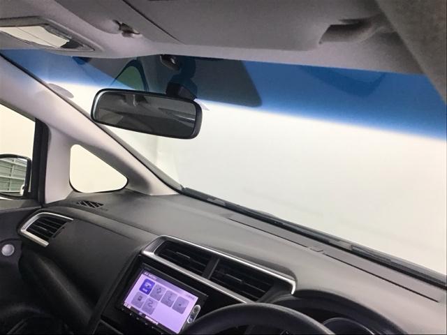 フィット １３Ｇ・Ｌパッケージ　ナビ　ＥＴＣ　ＣＤ　運転席エアバッグ　盗難防止システム　整備記録簿　エコアイドリングストップ　キーレス　ＷＡＢ　ＬＥＤヘッド　スマ－トキ－　ＶＳＡ　パワーウィンド　ＡＵＴＯエアコン　ＡＢＳ（21枚目）