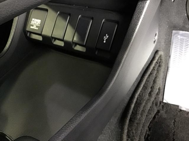 ヴェゼル ハイブリッドＲＳ・ホンダセンシング　ナビ　Ｒカメラ　ブルートゥース　フルセグ　リヤカメラ　サイドエアバック　オートクルーズ　ブレーキサポート　ＵＳＢ　シ－トヒ－タ－　パワーステアリング　ＤＶＤ再生機能　助手席エアバッグ　エアバック（19枚目）