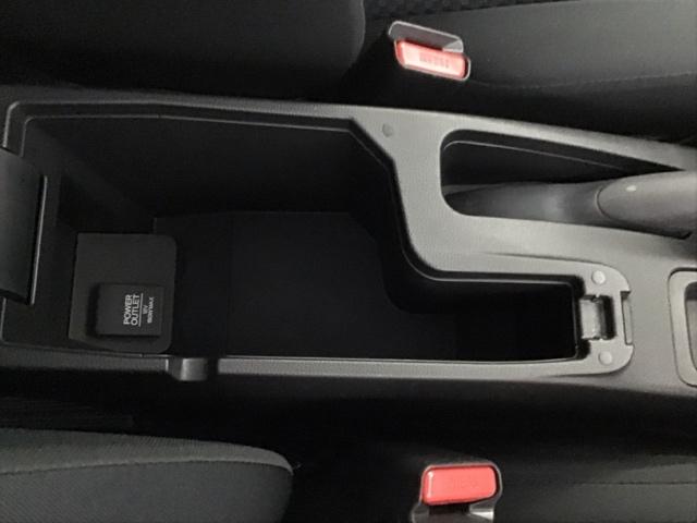 フィット １３Ｇ・Ｌホンダセンシング　ドラレコ　ナビ　Ｒカメラ　ブルートゥース　カーテンエアバック　横滑防止　ＤＶＤ　ドライブレコーダー装着車　ＬＥＤヘッド　ＵＳＢ　フルオートエアコン　パワーステアリング　整備記録簿　Ｆセグ　イモビ（52枚目）