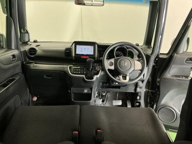 Ｎ－ＢＯＸ Ｇ・Ｌパッケージ　ナビ　フルセグＴＶ　ＤＶＤ　ＣＤ　ＥＴＣ　両ＰＳＤ　Ｉ－ＳＴＯＰ　ベンチ席　メンテナンスノート　全席ＰＷ　イモビライザー　地ＴＶ　ＡＡＣ　横滑り防止　スマートキー　ＡＢＳ　キーレスＥ　運転席エアバッグ（2枚目）