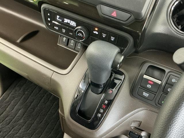 Ｎ－ＢＯＸ Ｌ　ナビ　Ｒカメラ　ブルートゥース　フルセグ　衝突回避支援ブレーキ　Ｉ－ＳＴＯＰ　クリソナ　ＰＷ　パワステ　Ｓヒーター　スマ－トキ－　Ｂカメ　地デジＴＶ　サイドエアバック　横滑り防止　整備記録簿　ＤＶＤ（17枚目）