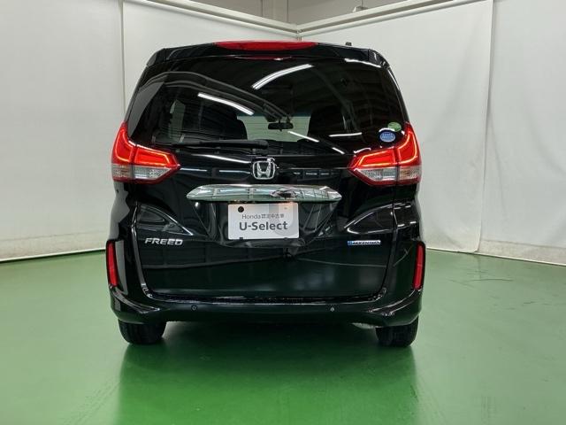 フリードハイブリッド ハイブリッド・Ｇホンダセンシング　ナビ　Ｒカメラ　後席モニター　フルセグ　軽減ブレーキ　キーフリーシステム　記録簿　ＤＶＤ再生可能　ＥＣＯＮ　後カメラ　Ａクルーズ　ＬＥＤヘッドランプ　シートＨ　横滑防止　ドライブレコーダ　３列シート（9枚目）
