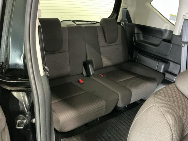 フリードハイブリッド ハイブリッド・Ｇホンダセンシング　ナビ　Ｒカメラ　後席モニター　フルセグ　軽減ブレーキ　キーフリーシステム　記録簿　ＤＶＤ再生可能　ＥＣＯＮ　後カメラ　Ａクルーズ　ＬＥＤヘッドランプ　シートＨ　横滑防止　ドライブレコーダ　３列シート（25枚目）