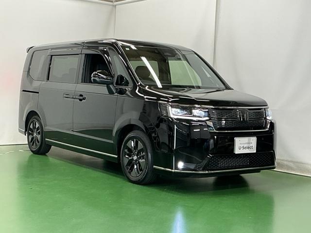 ステップワゴン スパーダ　ドラレコ　ナビ　Ｒカメラ　ブルートゥース　キーレスエントリー　パワーゲート　リアカメラ　ターボ車　フルセグテレビ　パワーステアリング　オートエアコン　ウォークスルー　ＥＴＣ車載器　Ａクルーズ　記録簿（7枚目）