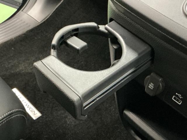 ステップワゴン スパーダ　ドラレコ　ナビ　Ｒカメラ　ブルートゥース　キーレスエントリー　パワーゲート　リアカメラ　ターボ車　フルセグテレビ　パワーステアリング　オートエアコン　ウォークスルー　ＥＴＣ車載器　Ａクルーズ　記録簿（61枚目）