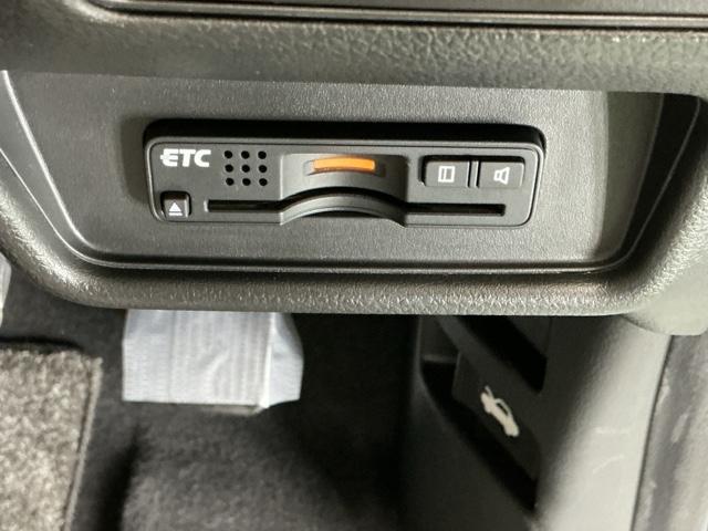 オデッセイ アブソルート・Ｘホンダセンシング　ナビ　Ｒカメラ　後席モニター　フルセグ　両側パワスラドア　記録簿　地デジＴＶ　ＥＣＯＮ　電動シート　サイドエアバッグ　キーフリー　ＤＶＤ再生可　クルーズコントロール　ＬＥＤヘッドライト　横滑り防止（15枚目）