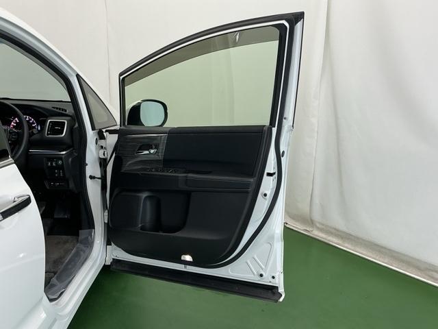 オデッセイ アブソルート・Ｘホンダセンシング　ナビ　Ｒカメラ　後席モニター　フルセグ　両側パワスラドア　記録簿　地デジＴＶ　ＥＣＯＮ　電動シート　サイドエアバッグ　キーフリー　ＤＶＤ再生可　クルーズコントロール　ＬＥＤヘッドライト　横滑り防止（51枚目）