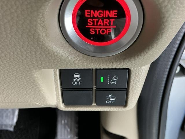 Ｎ－ＢＯＸ Ｇホンダセンシング　ディスプレイオーディオ　ワンセグ　ＣＤ　盗難防止システム　ＥＴＣ付　スマキー　ＬＥＤ　横滑り防止　記録簿　パワーウィンドウ　ＡＡＣ　ベンチシート　クルコン　オートライト　両スラ　両席エアバック　ＡＢＳ（25枚目）
