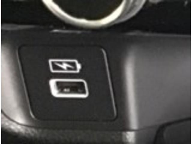 ヴェゼル ｅ：ＨＥＶＺ　ナビ　Ｒカメラ　ブルートゥース　フルセグ　衝突回避支援ブレーキ機能　スマキ　Ｐトランク　フルオートエアコン　エアバッグ　両席エアバック　記録簿付　パワーウィンドウ　ＬＥＤランプ　ソナー　クルーズＣ（18枚目）