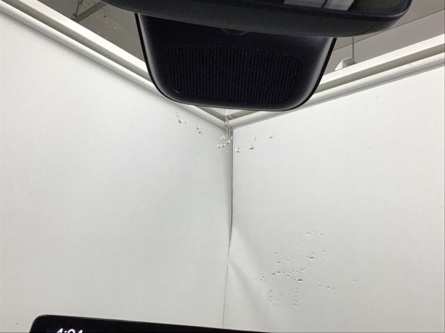 ヴェゼル ｅ：ＨＥＶＺ　ナビ　Ｒカメラ　ブルートゥース　フルセグ　衝突回避支援ブレーキ機能　スマキ　Ｐトランク　フルオートエアコン　エアバッグ　両席エアバック　記録簿付　パワーウィンドウ　ＬＥＤランプ　ソナー　クルーズＣ（70枚目）
