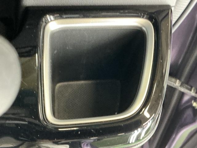 ステップワゴン モデューロＸ　ドラレコ　ナビ　Ｒカメラ　後席モニター　ターボ　エアバッグ　キーレス　サイドエアバック　ＤＶＤ再生可能　オートエアコン　ＬＥＤヘッドライト　３列シート　スマキー　オートクルーズ　両側パワースライドドア（18枚目）