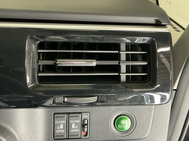 ステップワゴン モデューロＸ　ドラレコ　ナビ　Ｒカメラ　後席モニター　ターボ　エアバッグ　キーレス　サイドエアバック　ＤＶＤ再生可能　オートエアコン　ＬＥＤヘッドライト　３列シート　スマキー　オートクルーズ　両側パワースライドドア（61枚目）