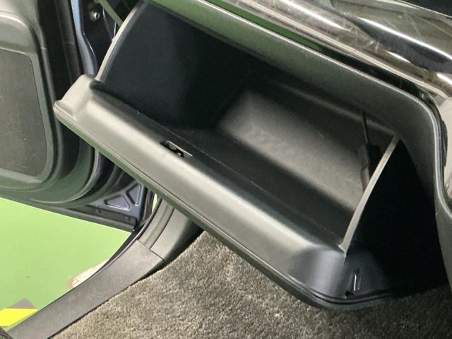 ステップワゴン モデューロＸ　ドラレコ　ナビ　Ｒカメラ　後席モニター　ターボ　エアバッグ　キーレス　サイドエアバック　ＤＶＤ再生可能　オートエアコン　ＬＥＤヘッドライト　３列シート　スマキー　オートクルーズ　両側パワースライドドア（78枚目）