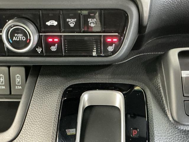 N-BOXカスタム Lターボスタイル+ブラック ナビ Rカメラ ブルートゥース フルセグ ベンチS ターボエンジン コーナーセンサ スマ-トキ- エアバック 横滑り防止機能 サイドカーテンエアバック USB接続 クルーズコントロール 地デジ AAC(13枚目)