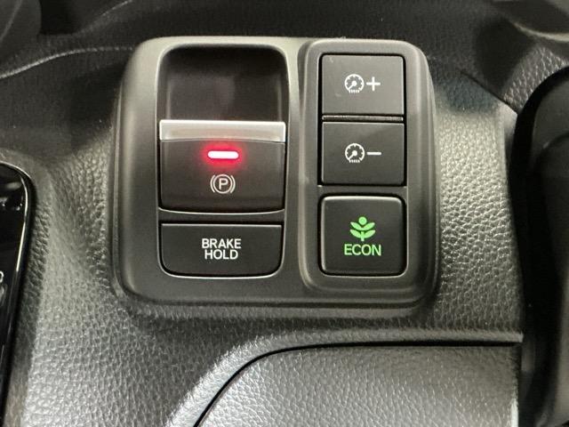 N-BOXカスタム Lターボスタイル+ブラック ナビ Rカメラ ブルートゥース フルセグ ベンチS ターボエンジン コーナーセンサ スマ-トキ- エアバック 横滑り防止機能 サイドカーテンエアバック USB接続 クルーズコントロール 地デジ AAC(15枚目)