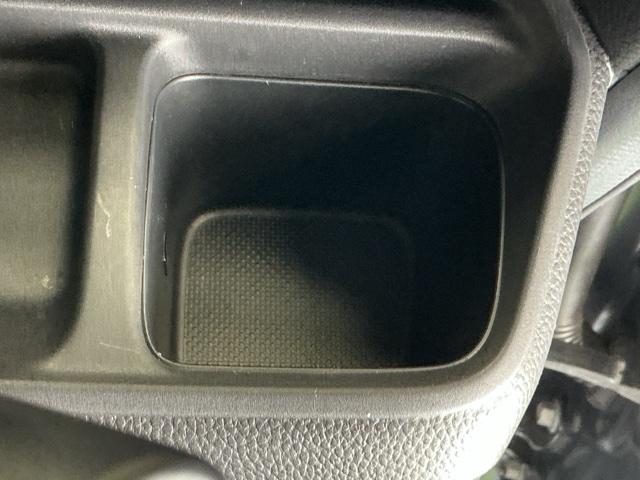 N-BOXカスタム Lターボスタイル+ブラック ナビ Rカメラ ブルートゥース フルセグ ベンチS ターボエンジン コーナーセンサ スマ-トキ- エアバック 横滑り防止機能 サイドカーテンエアバック USB接続 クルーズコントロール 地デジ AAC(17枚目)