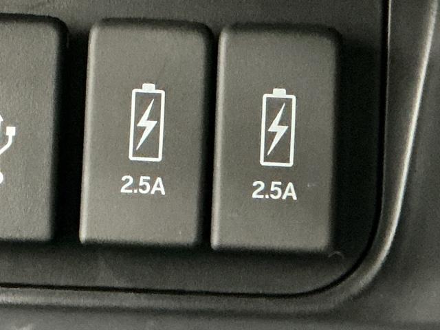 N-BOXカスタム Lターボスタイル+ブラック ナビ Rカメラ ブルートゥース フルセグ ベンチS ターボエンジン コーナーセンサ スマ-トキ- エアバック 横滑り防止機能 サイドカーテンエアバック USB接続 クルーズコントロール 地デジ AAC(19枚目)