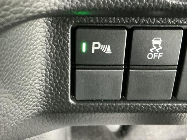 N-BOXカスタム Lターボスタイル+ブラック ナビ Rカメラ ブルートゥース フルセグ ベンチS ターボエンジン コーナーセンサ スマ-トキ- エアバック 横滑り防止機能 サイドカーテンエアバック USB接続 クルーズコントロール 地デジ AAC(20枚目)