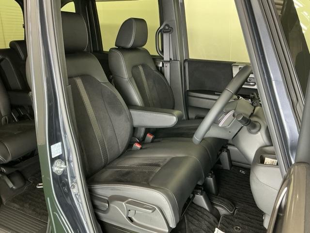 N-BOXカスタム Lターボスタイル+ブラック ナビ Rカメラ ブルートゥース フルセグ ベンチS ターボエンジン コーナーセンサ スマ-トキ- エアバック 横滑り防止機能 サイドカーテンエアバック USB接続 クルーズコントロール 地デジ AAC(22枚目)