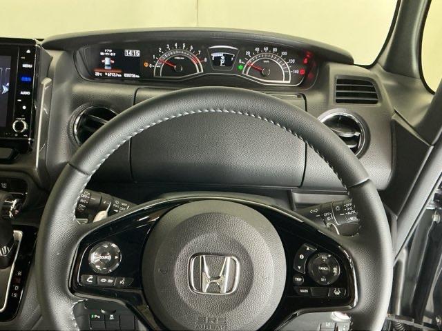 N-BOXカスタム Lターボスタイル+ブラック ナビ Rカメラ ブルートゥース フルセグ ベンチS ターボエンジン コーナーセンサ スマ-トキ- エアバック 横滑り防止機能 サイドカーテンエアバック USB接続 クルーズコントロール 地デジ AAC(24枚目)