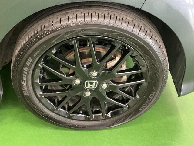 N-BOXカスタム Lターボスタイル+ブラック ナビ Rカメラ ブルートゥース フルセグ ベンチS ターボエンジン コーナーセンサ スマ-トキ- エアバック 横滑り防止機能 サイドカーテンエアバック USB接続 クルーズコントロール 地デジ AAC(35枚目)