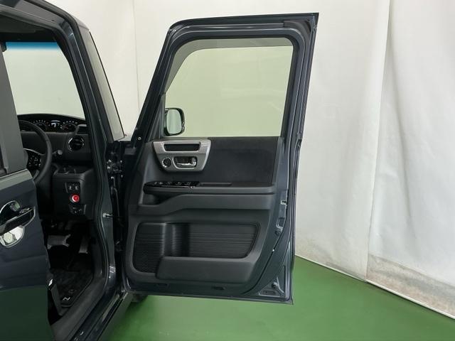 N-BOXカスタム Lターボスタイル+ブラック ナビ Rカメラ ブルートゥース フルセグ ベンチS ターボエンジン コーナーセンサ スマ-トキ- エアバック 横滑り防止機能 サイドカーテンエアバック USB接続 クルーズコントロール 地デジ AAC(53枚目)