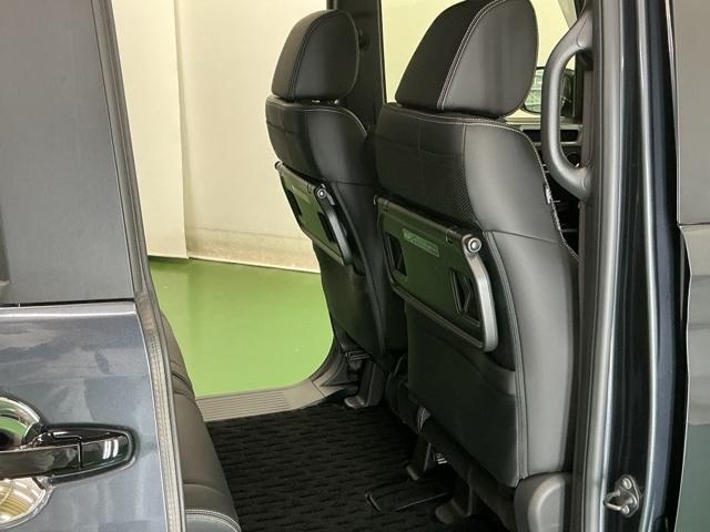 N-BOXカスタム Lターボスタイル+ブラック ナビ Rカメラ ブルートゥース フルセグ ベンチS ターボエンジン コーナーセンサ スマ-トキ- エアバック 横滑り防止機能 サイドカーテンエアバック USB接続 クルーズコントロール 地デジ AAC(56枚目)