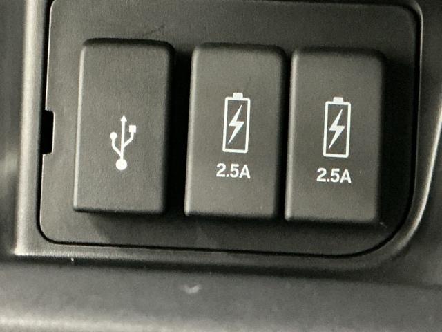 N-BOXカスタム Lターボスタイル+ブラック ナビ Rカメラ ブルートゥース フルセグ ベンチS ターボエンジン コーナーセンサ スマ-トキ- エアバック 横滑り防止機能 サイドカーテンエアバック USB接続 クルーズコントロール 地デジ AAC(60枚目)